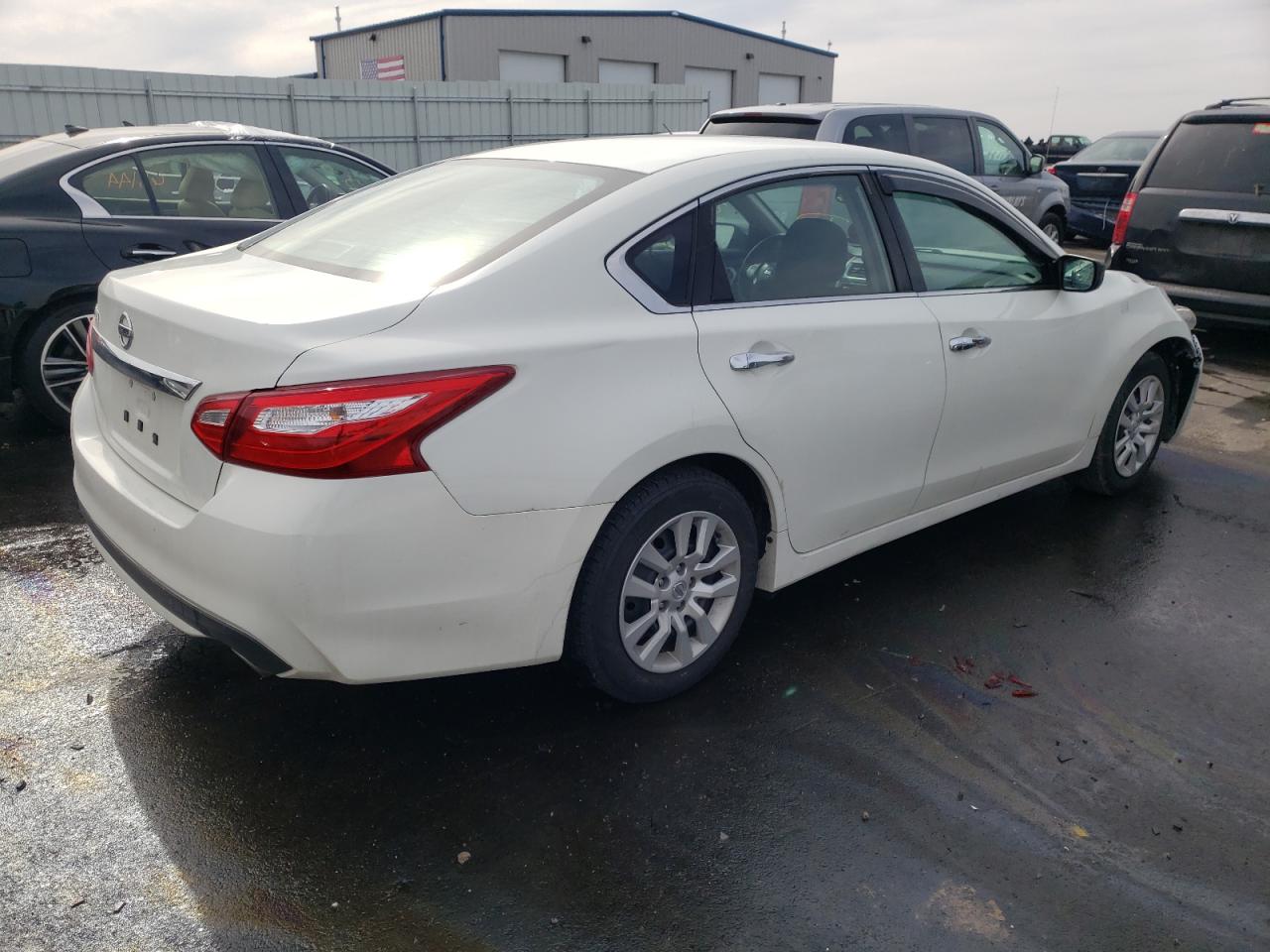 Photo 4 from auction – 2016 NISSAN ALTIMA 2.5 with VIN 1N4AL3AP4GC195320