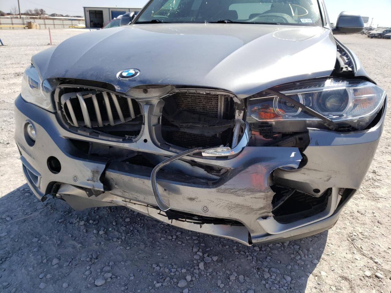 Photo 9 from auction – 2018 BMW X5 XDRIVE3 with VIN 5UXKR0C53J0X97592