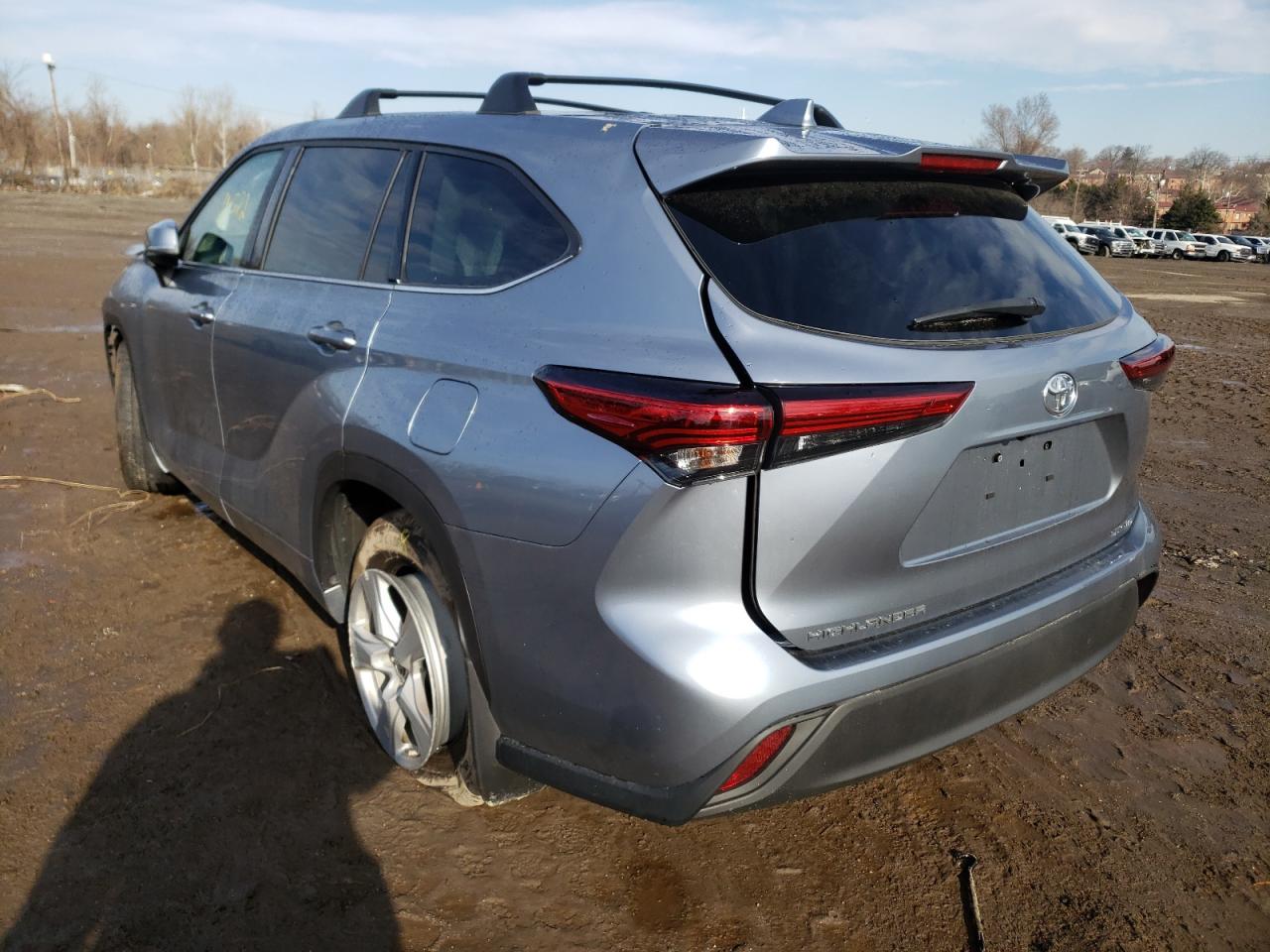 Photo 3 from auction – 2020 TOYOTA HIGHLANDER with VIN 5TDBZRBH6LS040090