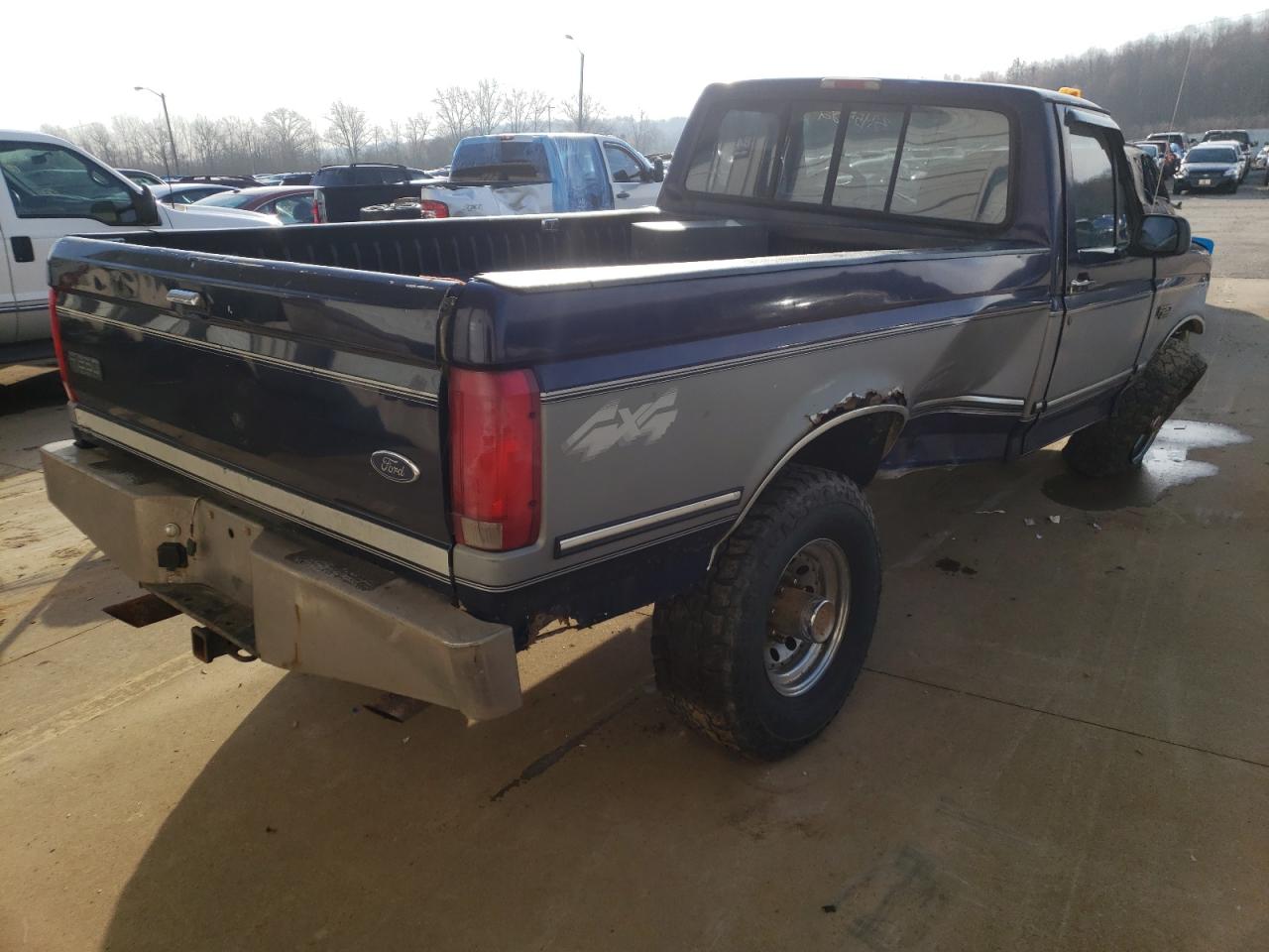 Photo 4 from auction – 1995 FORD F250 with VIN 2FTHF26G8SCA31459
