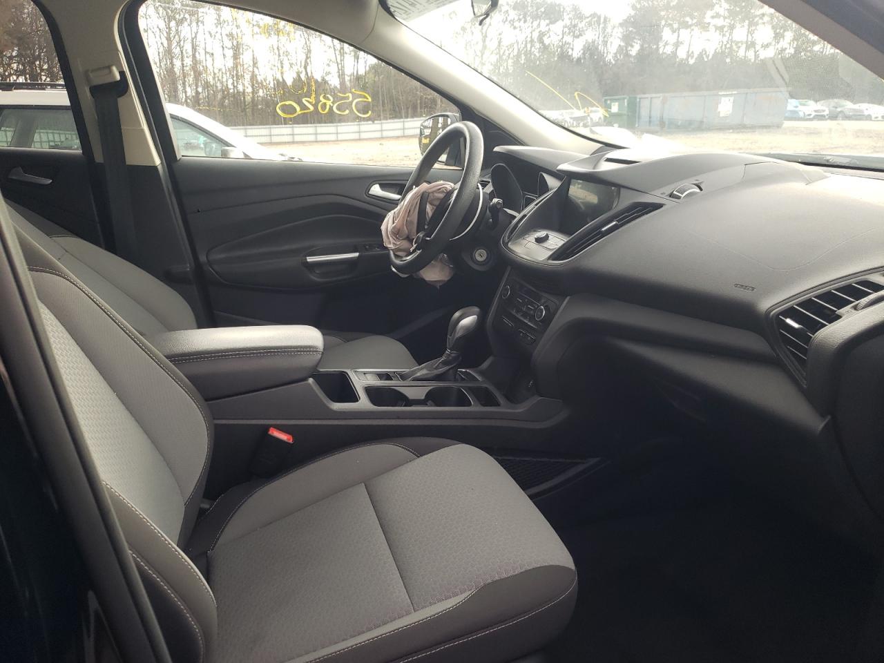 Photo 5 from auction – 2018 FORD ESCAPE SE with VIN 1FMCU0GD4JUC03490
