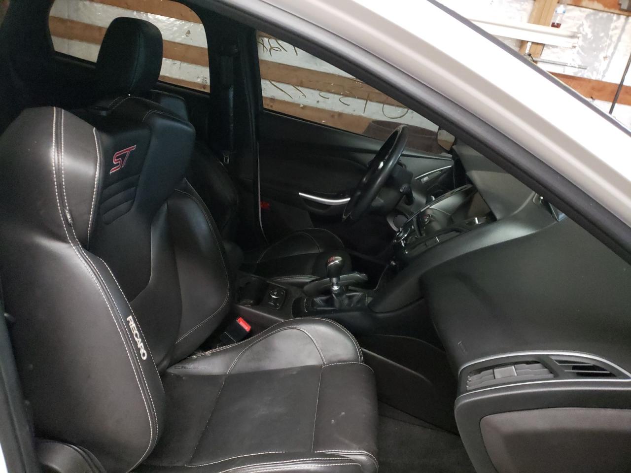 Photo 5 from auction – 2014 FORD FOCUS ST with VIN 1FADP3L95EL173517