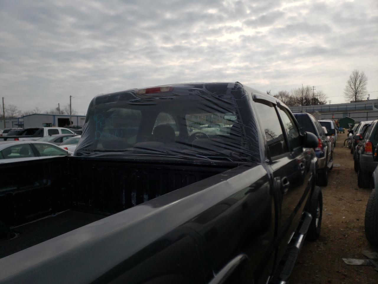 Photo 9 from auction – 2004 GMC SIERRA K25 with VIN 1GTHK23194F128592