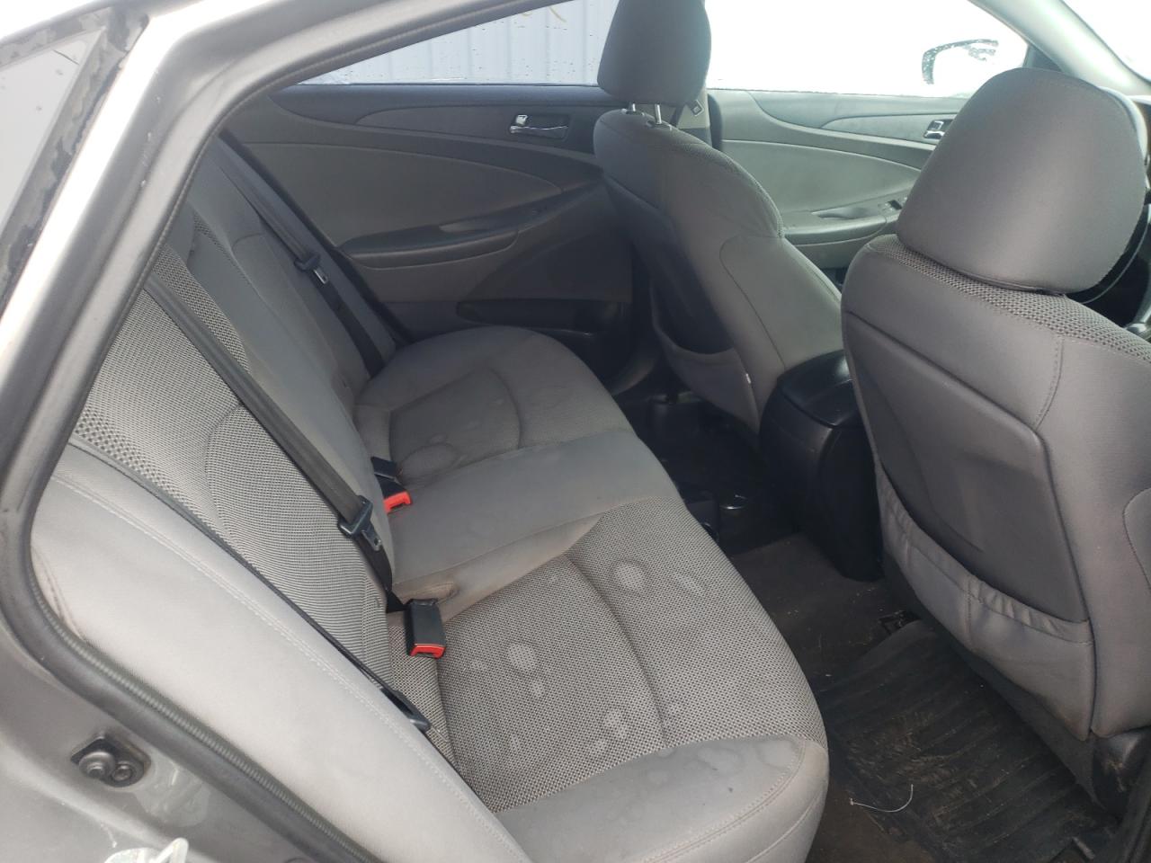 Photo 6 from auction – 2014 HYUNDAI SONATA GLS with VIN 5NPEB4AC2EH814998