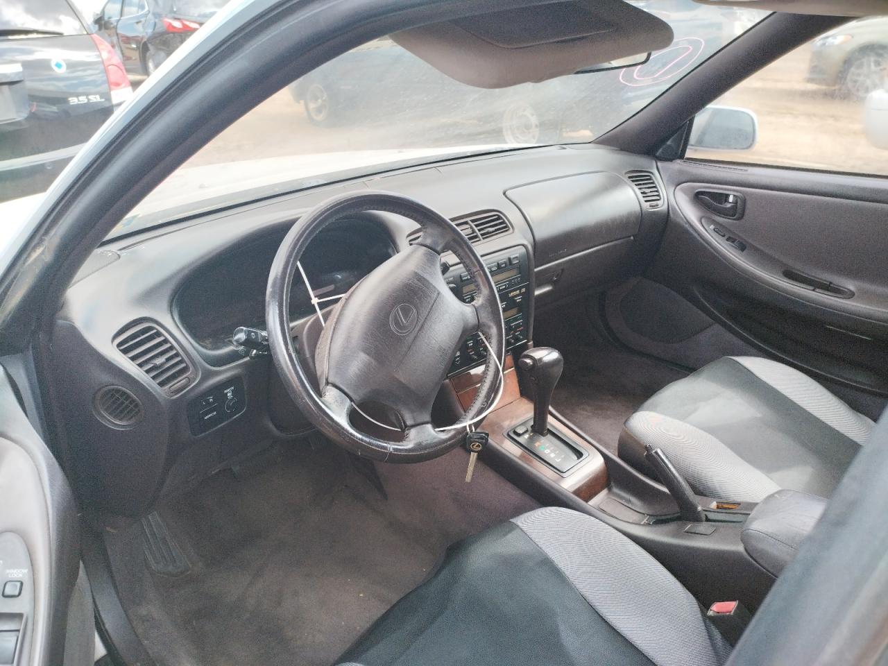Photo 9 from auction – 1996 LEXUS ES 300 with VIN JT8BF12G2T0139072