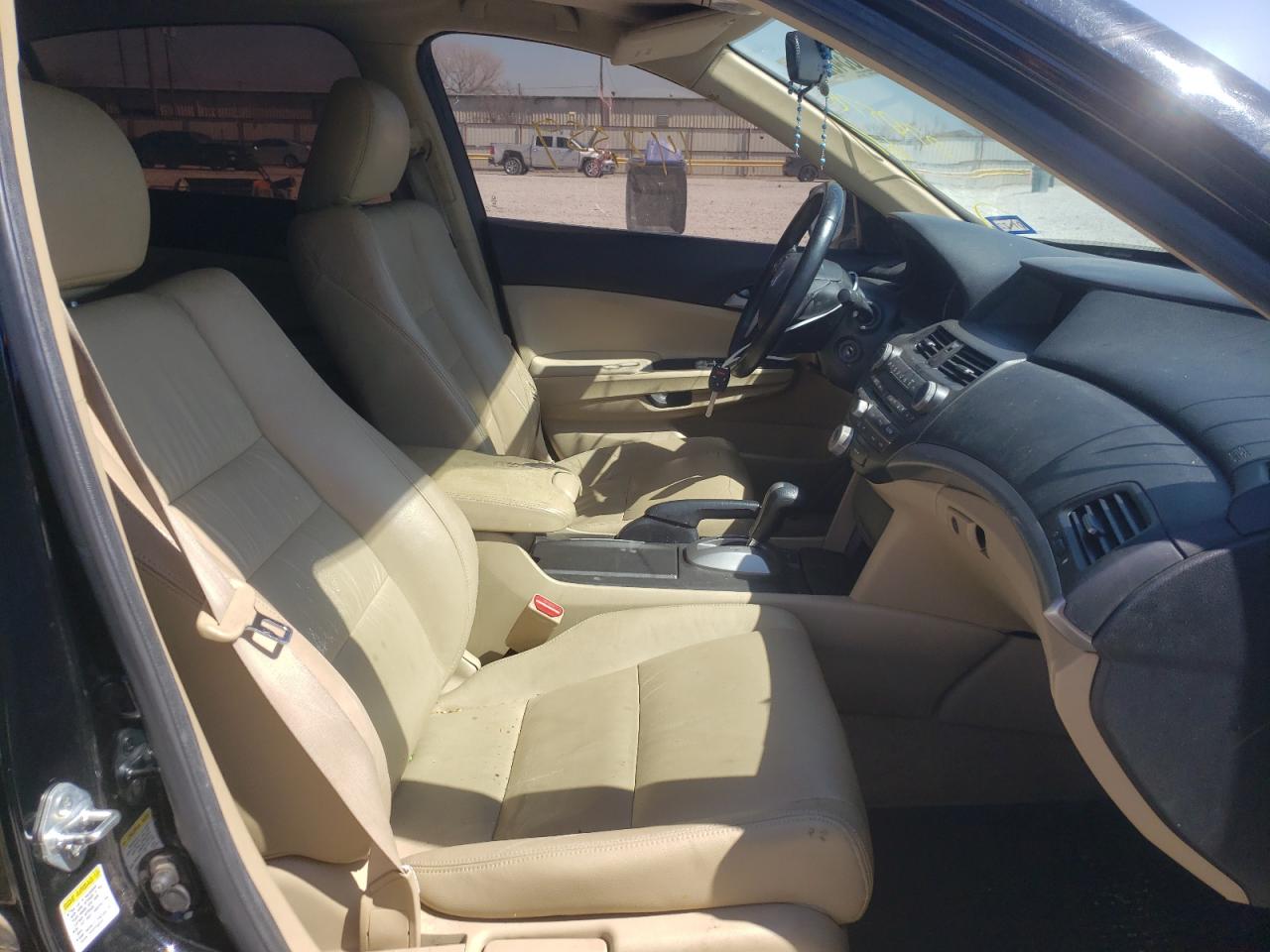 Photo 5 from auction – 2011 HONDA ACCORD SE with VIN 1HGCP2F60BA070578
