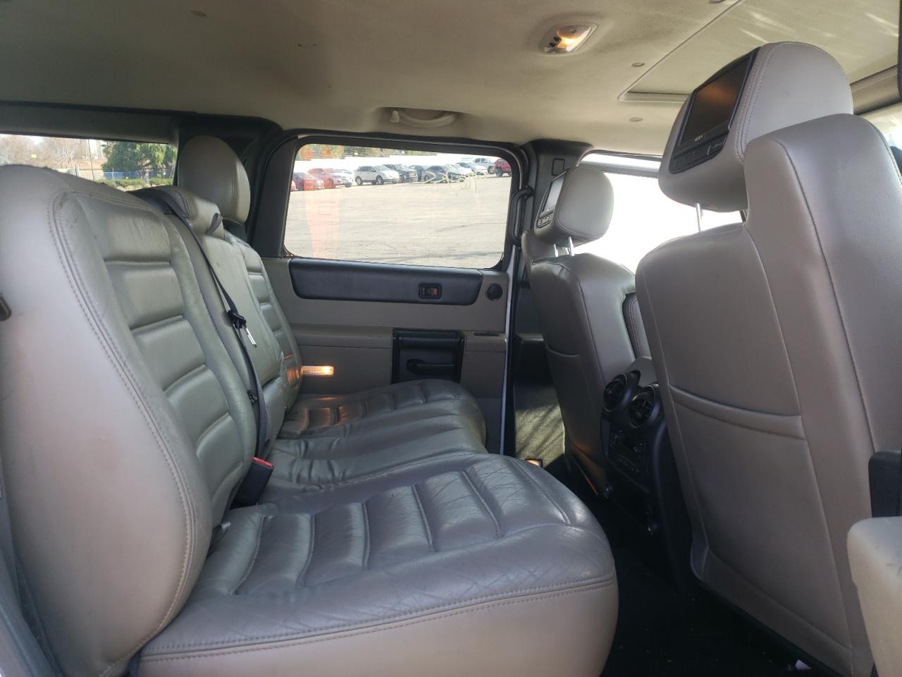 Photo 16 from auction – 2006 HUMMER H2 with VIN 5GRGN23U86H111012