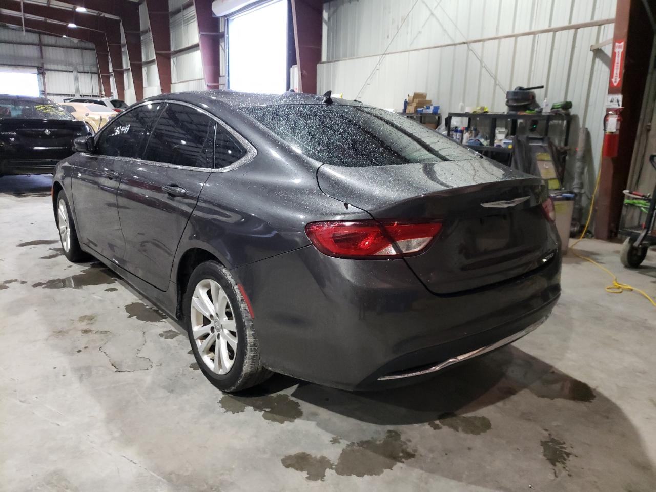 Photo 3 from auction – 2017 CHRYSLER 200 LIMITE with VIN 1C3CCCAB5HN506397