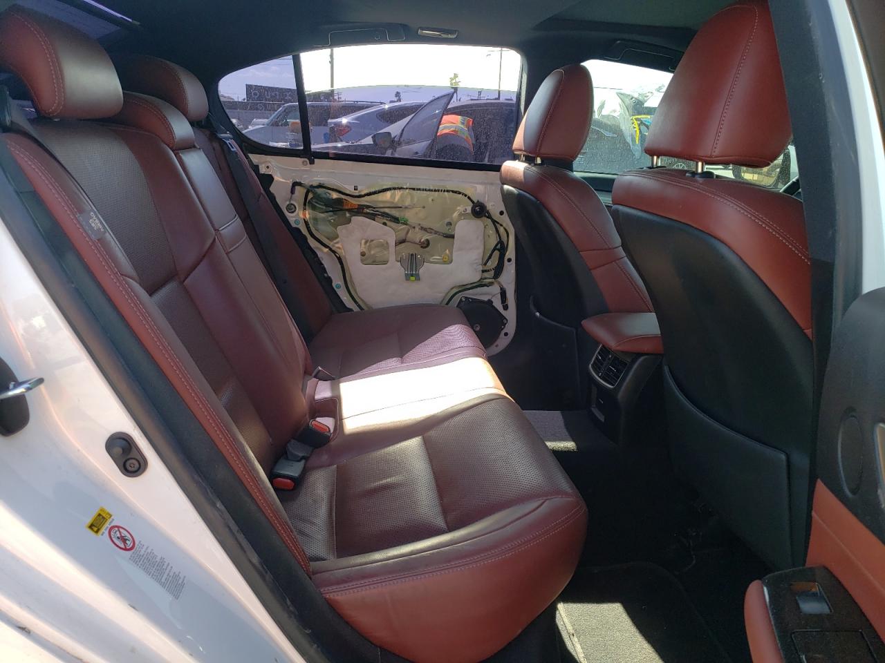 Photo 6 from auction – 2014 LEXUS GS 350 with VIN JTHBE1BL0E5042622