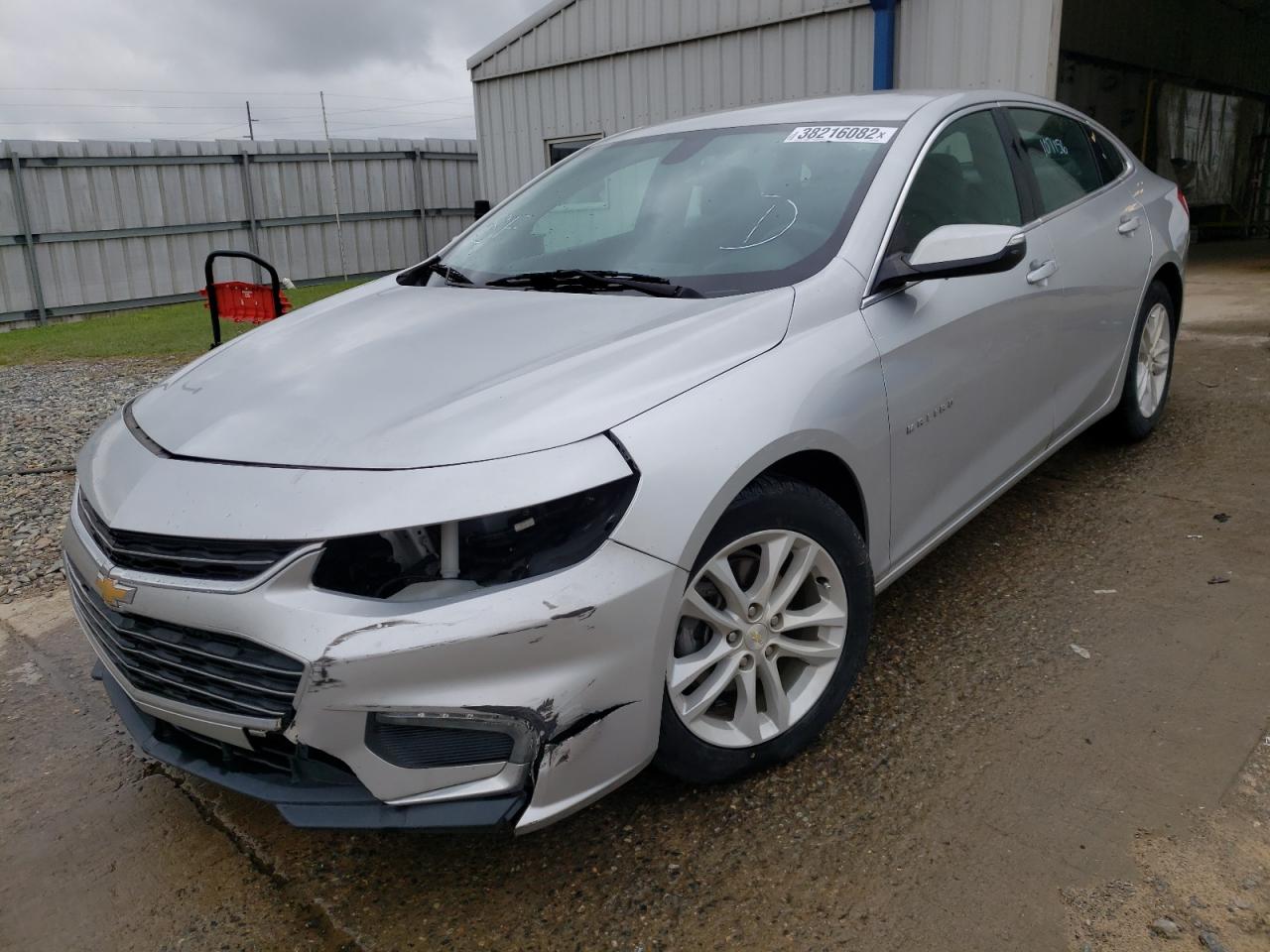 Photo 2 from auction – 2016 CHEVROLET MALIBU LT with VIN 1G1ZE5ST0GF277034