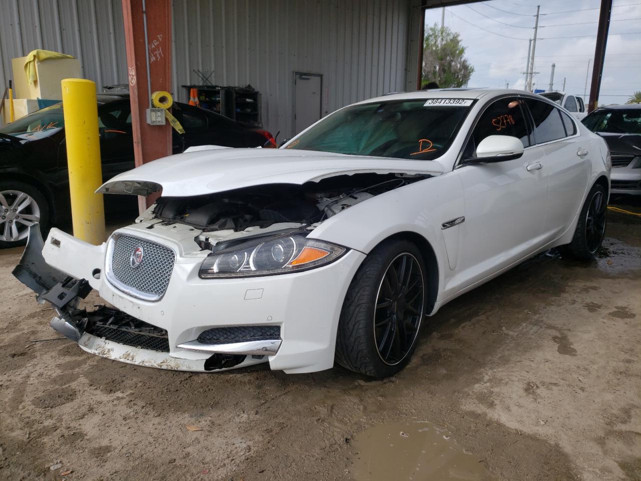 Photo 2 from auction – 2014 JAGUAR XF with VIN SAJWJ0EF2E8U18932