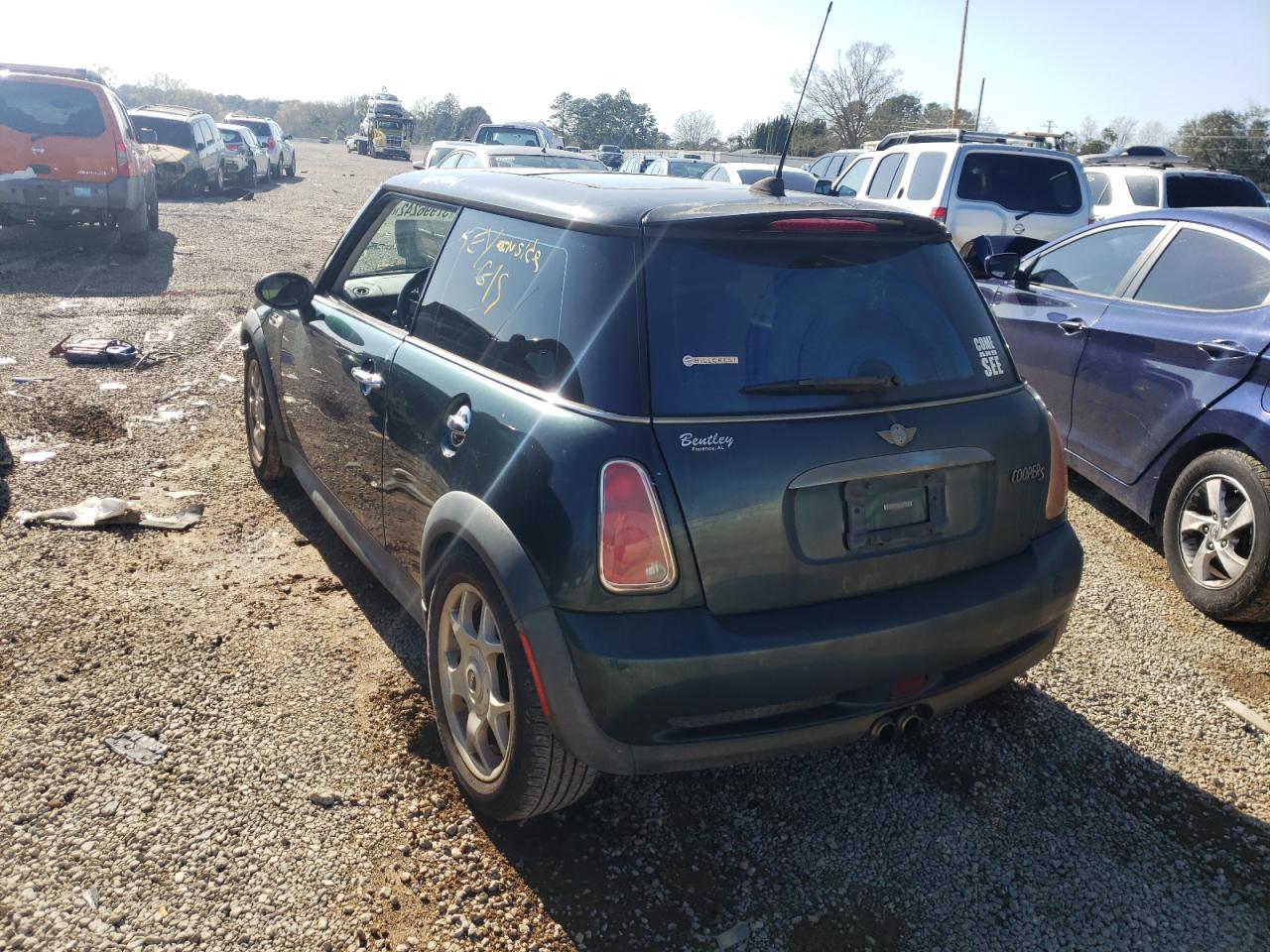 Foto 3 de la subasta – 2006 MINI COOPER S con VIN WMWRE33596TL18284
