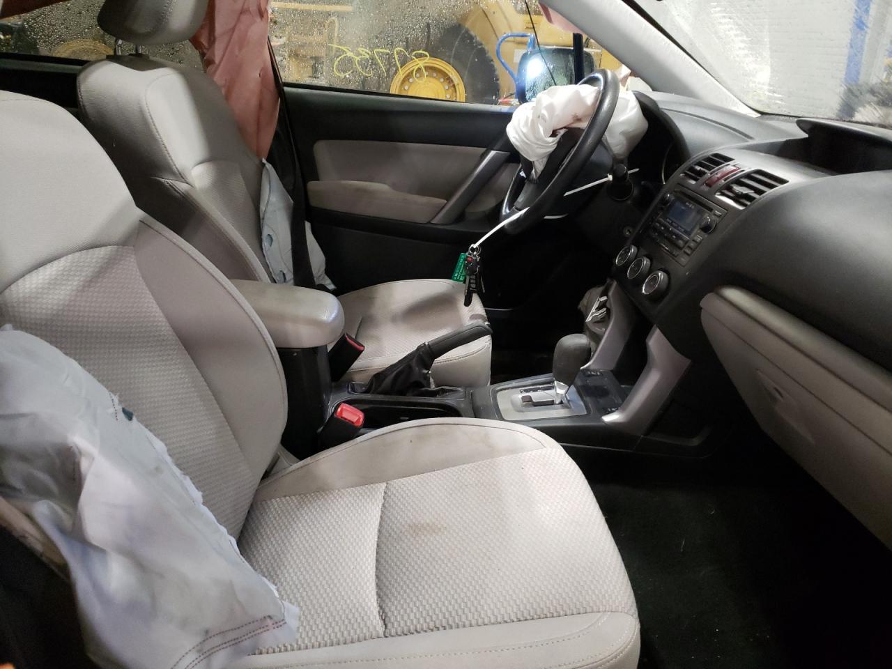 Photo 5 from auction – 2015 SUBARU FORESTER 2 with VIN JF2SJADC7FH571433