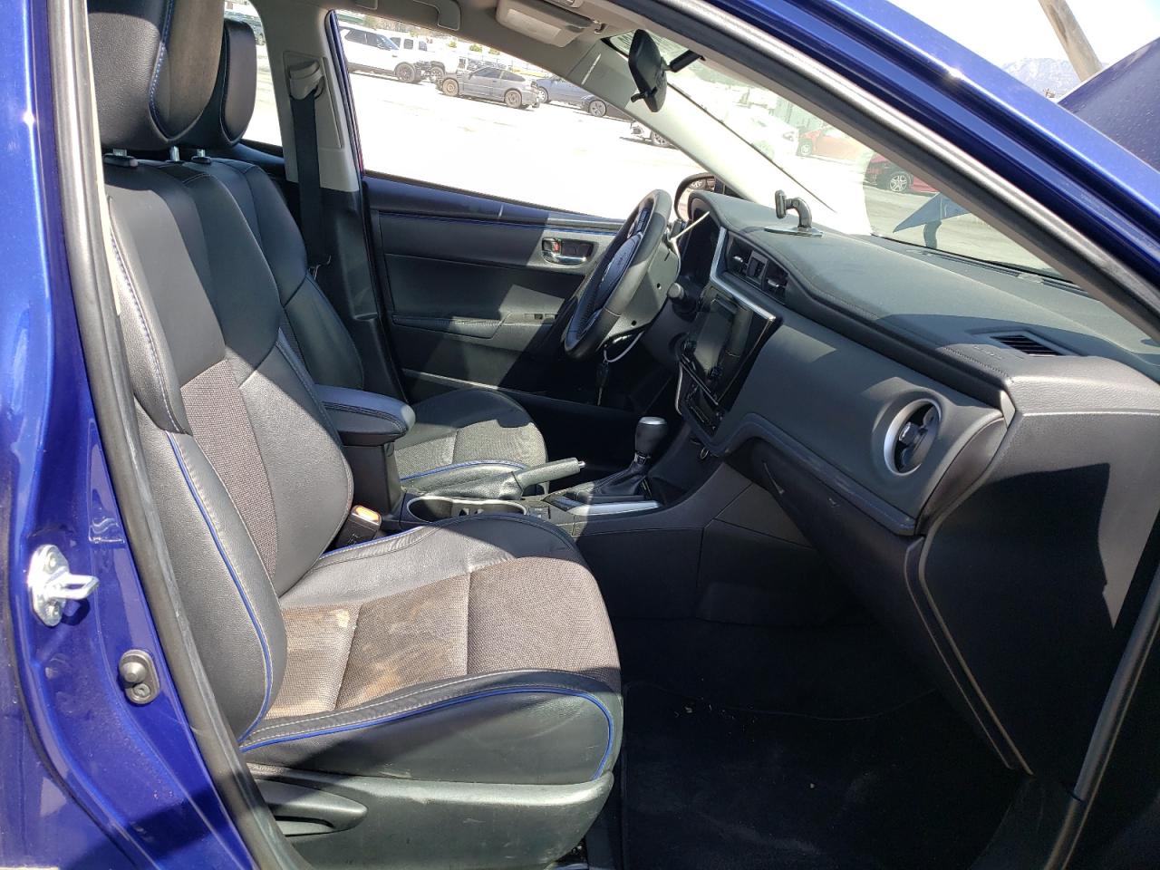 Photo 5 from auction – 2018 TOYOTA COROLLA L with VIN 5YFBURHE5JP765052