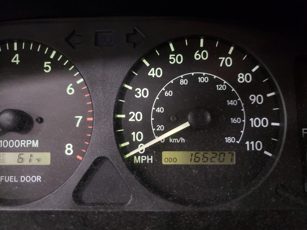 Photo 8 from auction – 2002 TOYOTA COROLLA CE with VIN 2T1BR12E82C579020