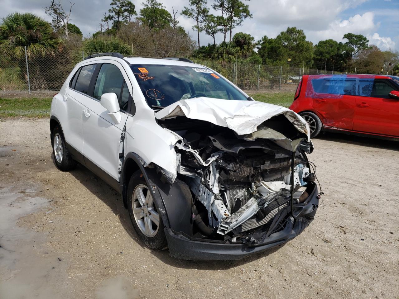 Photo 9 from auction – 2015 CHEVROLET TRAX 1LT with VIN 3GNCJLSB0FL199712