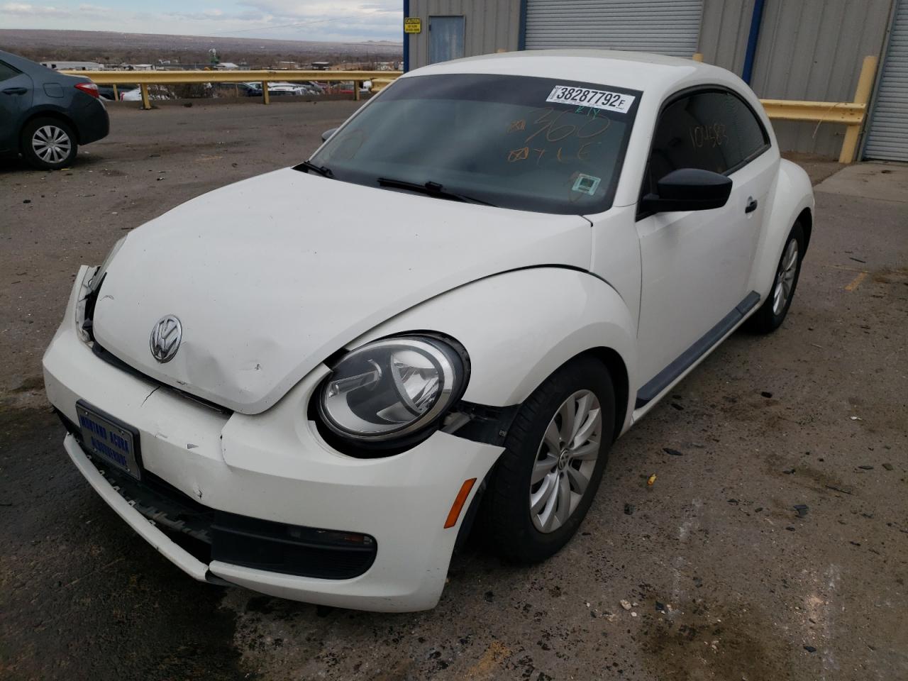 Photo 2 from auction – 2013 VOLKSWAGEN BEETLE with VIN 3VWFP7AT5DM636209