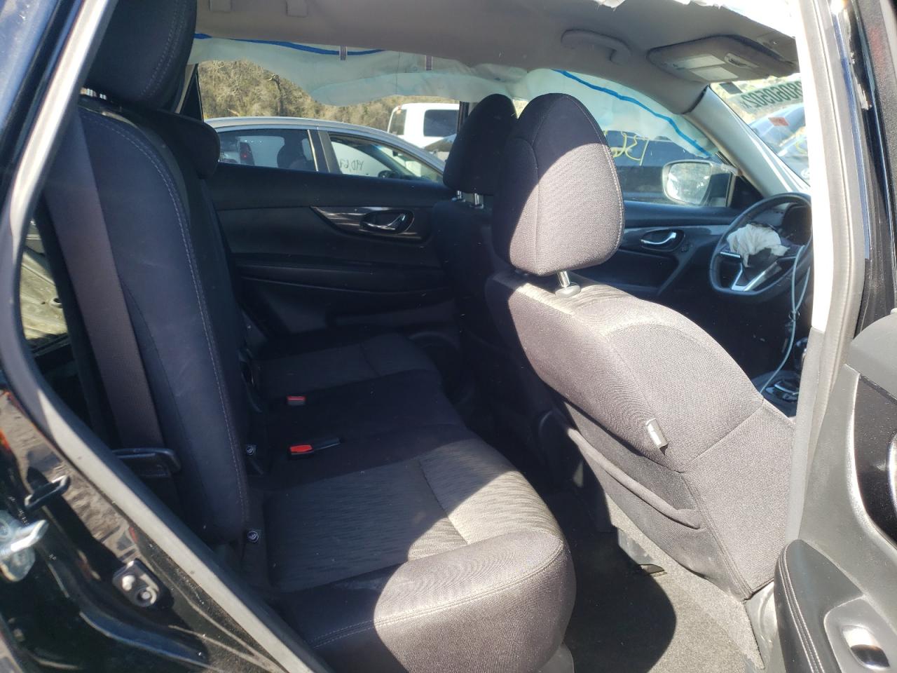 Photo 6 from auction – 2017 NISSAN ROGUE S with VIN 5N1AT2MT2HC894469