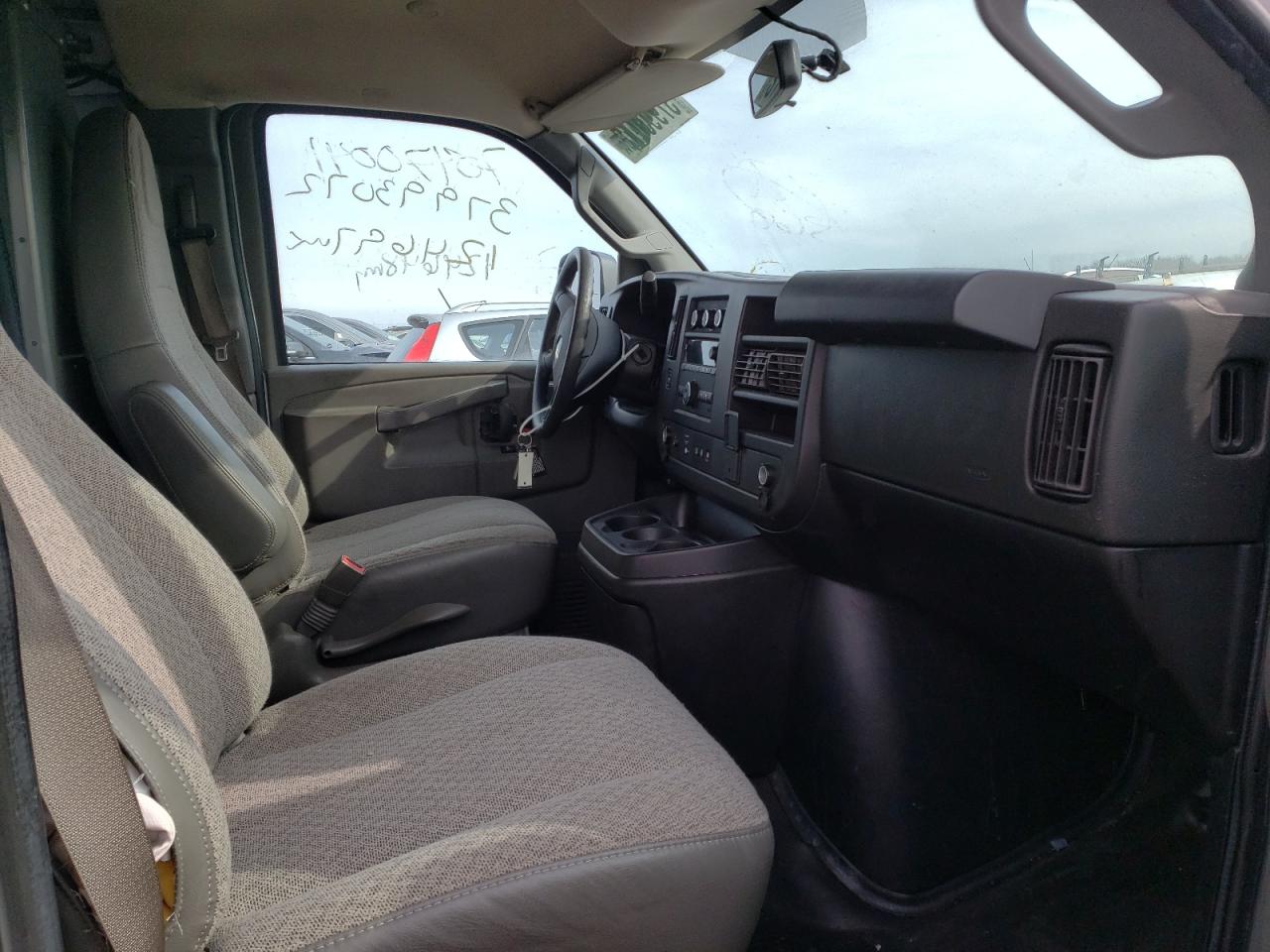 Photo 5 from auction – 2020 CHEVROLET EXPRESS G2 with VIN 1GCWGAFP8L1177331