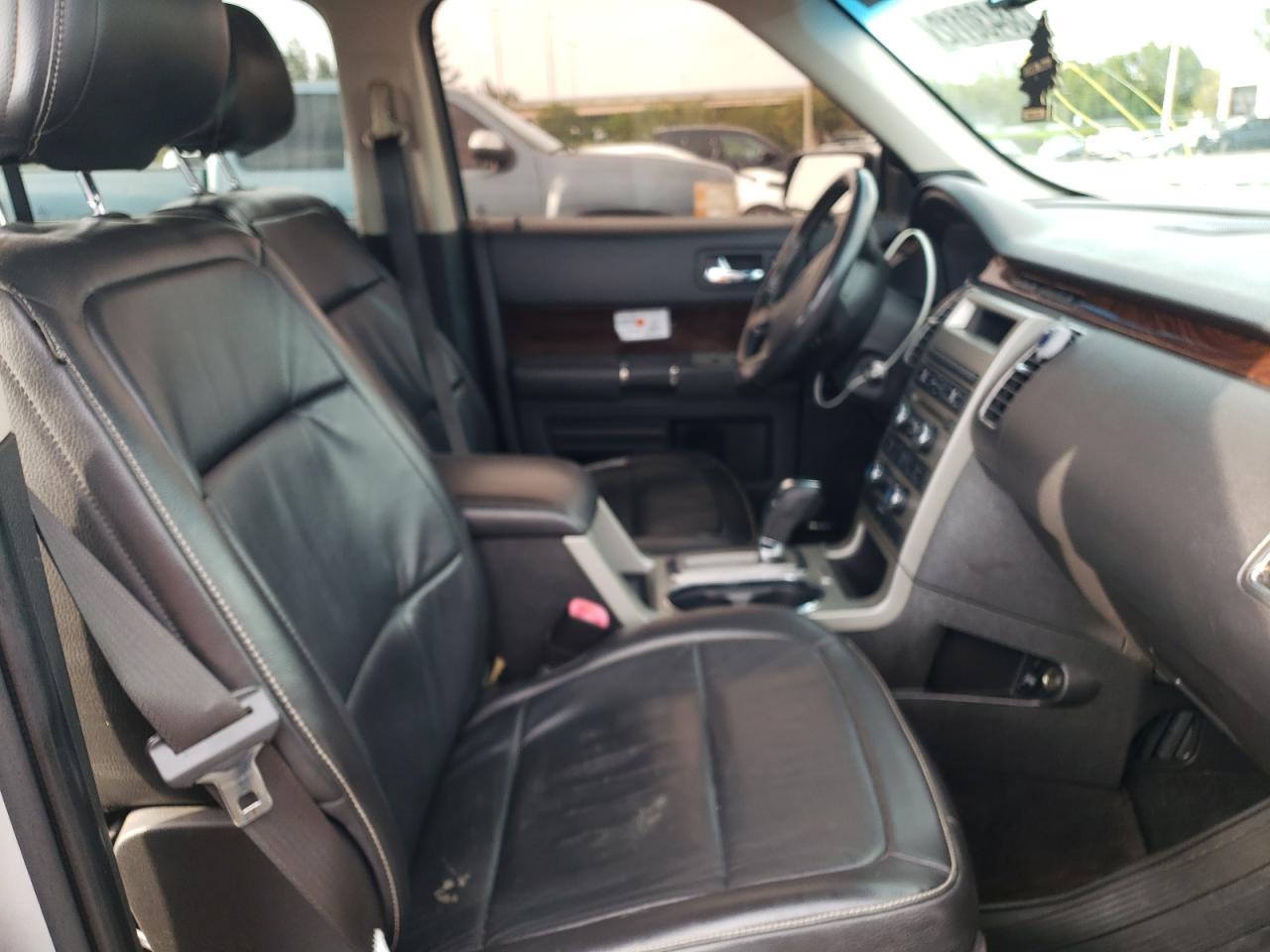 Photo 5 from auction – 2011 FORD FLEX SEL with VIN 2FMGK5CC5BBD02957
