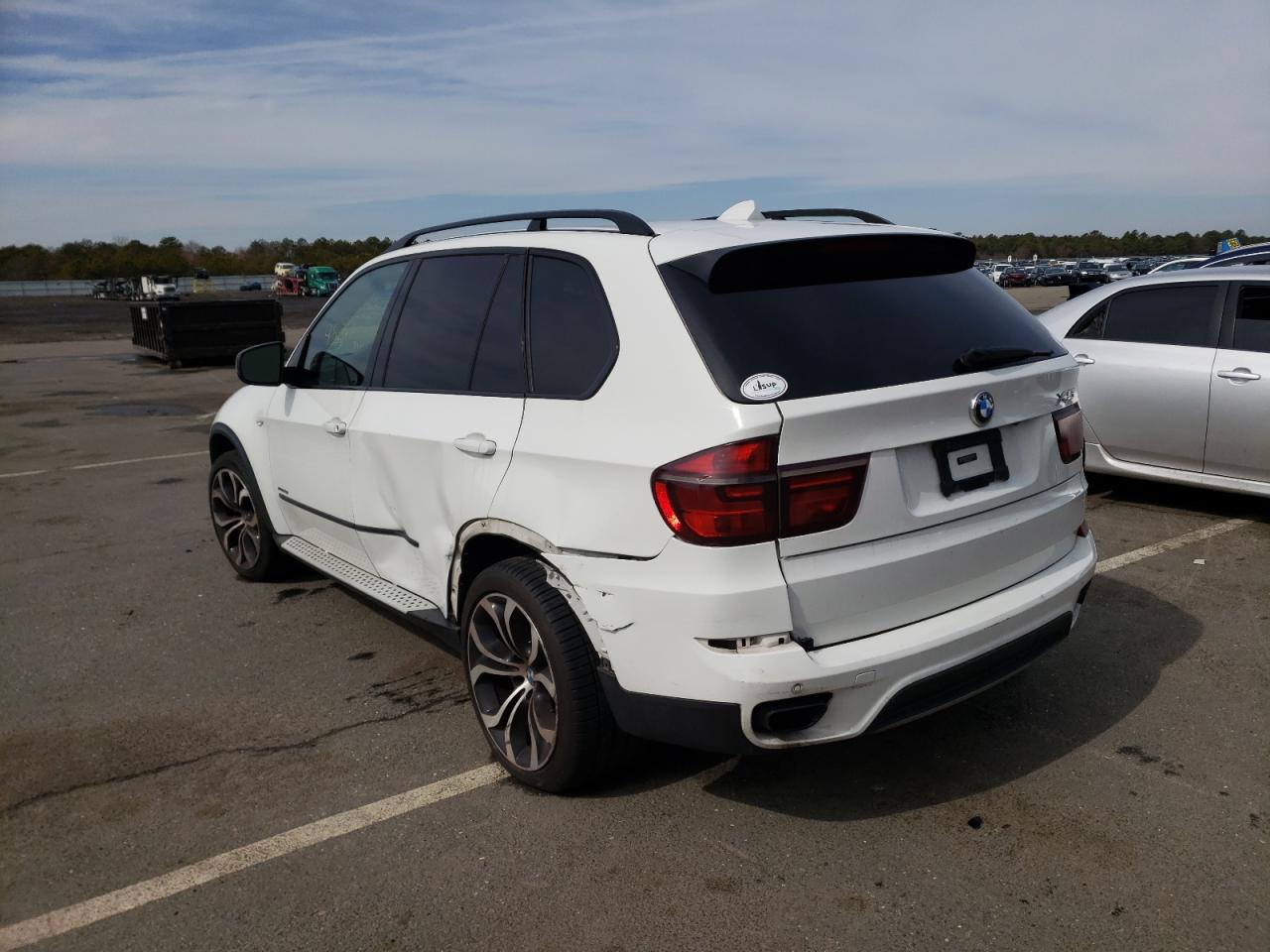 Photo 3 from auction – 2012 BMW X5 XDRIVE5 with VIN 5UXZV8C50CL423175