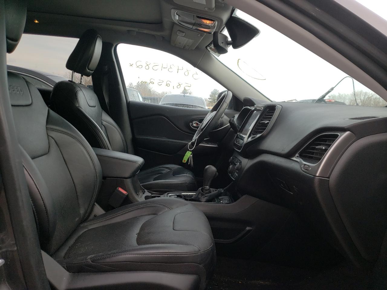 Photo 5 from auction – 2019 JEEP CHEROKEE L with VIN 1C4PJMDN4KD169524