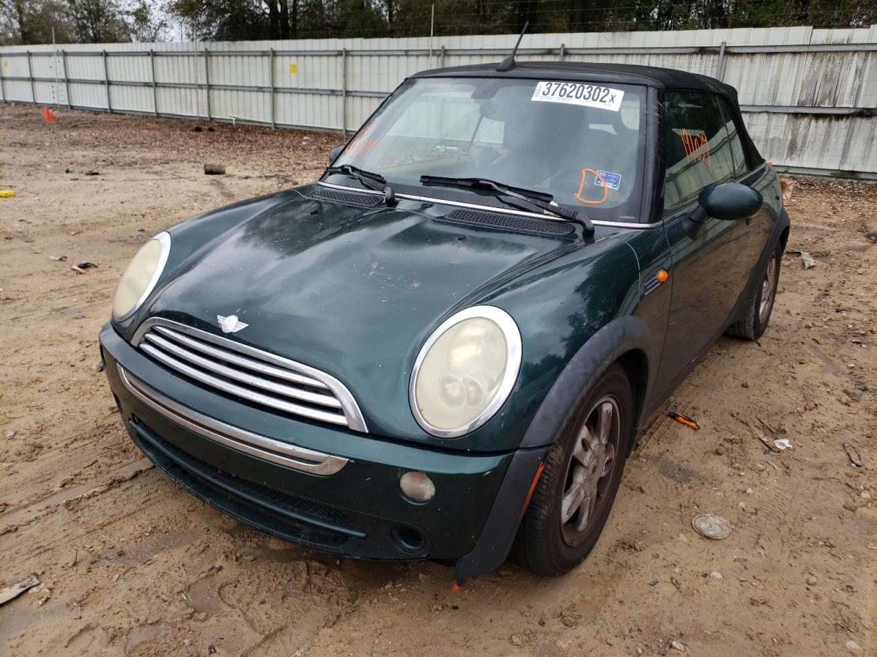 Photo 2 from auction – 2006 MINI COOPER with VIN WMWRF33566TG15626