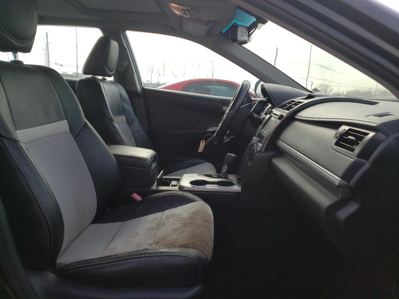 Photo 5 from auction – 2014 TOYOTA CAMRY SE with VIN 4T1BK1FK9EU541982