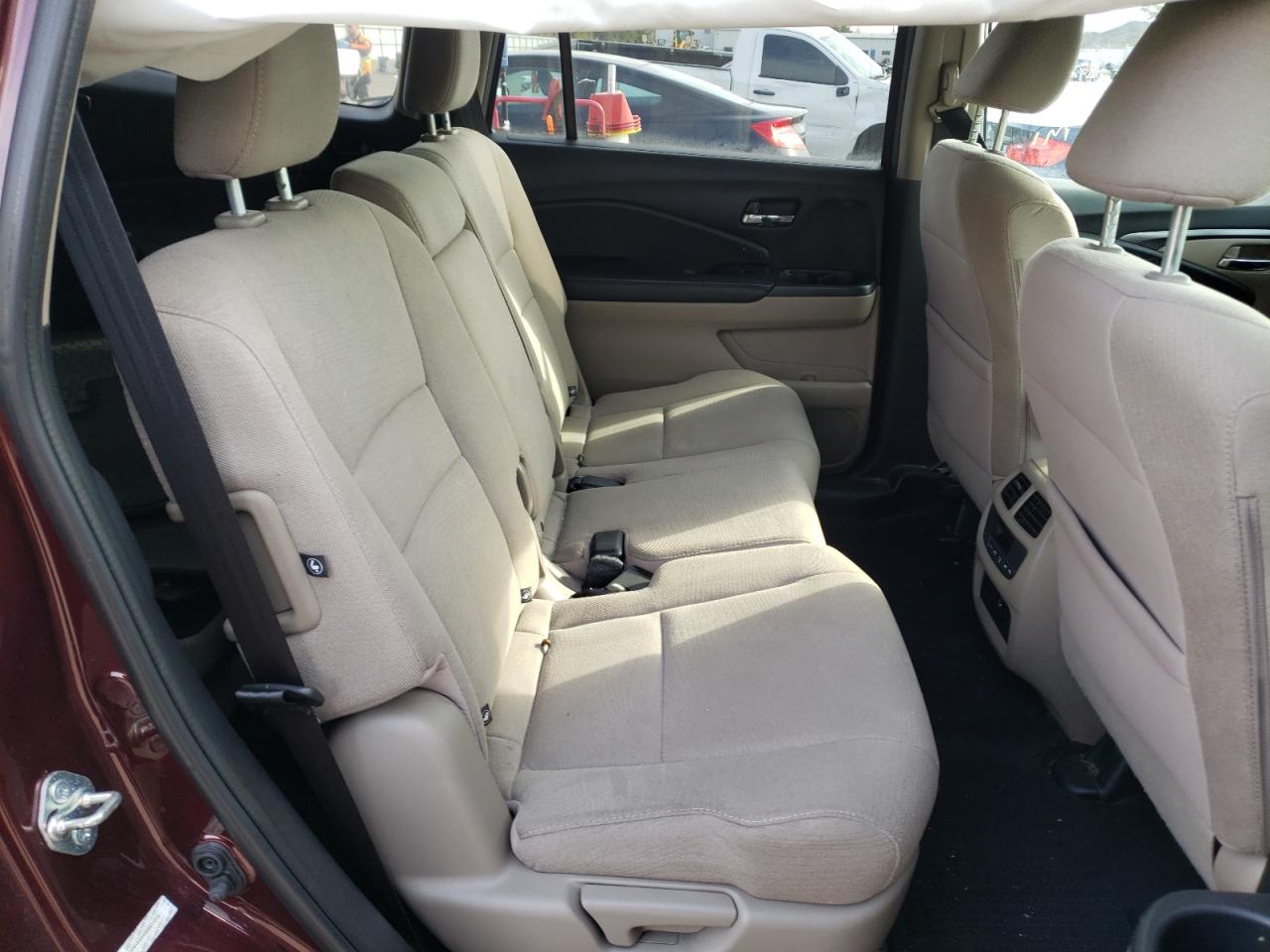Photo 6 from auction – 2016 HONDA PILOT EX with VIN 5FNYF6H4XGB011210