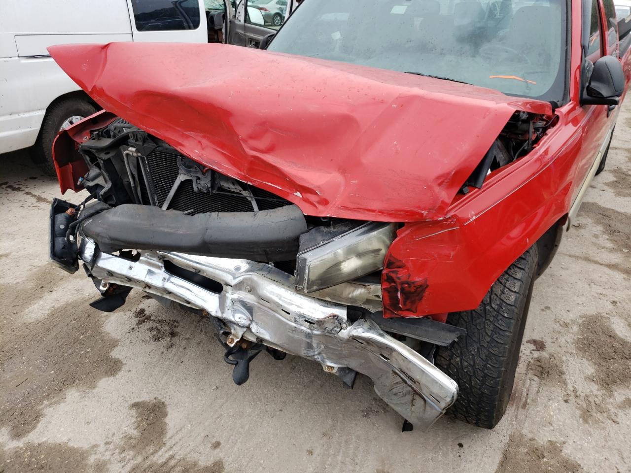 Photo 9 from auction – 2005 CHEVROLET SILVERADO with VIN 1GCEC19V85Z111285