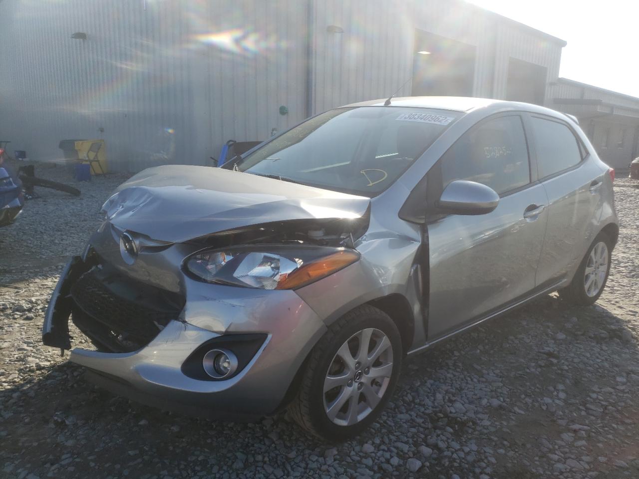 Photo 2 from auction – 2013 MAZDA MAZDA2 with VIN JM1DE1LY3D0161300