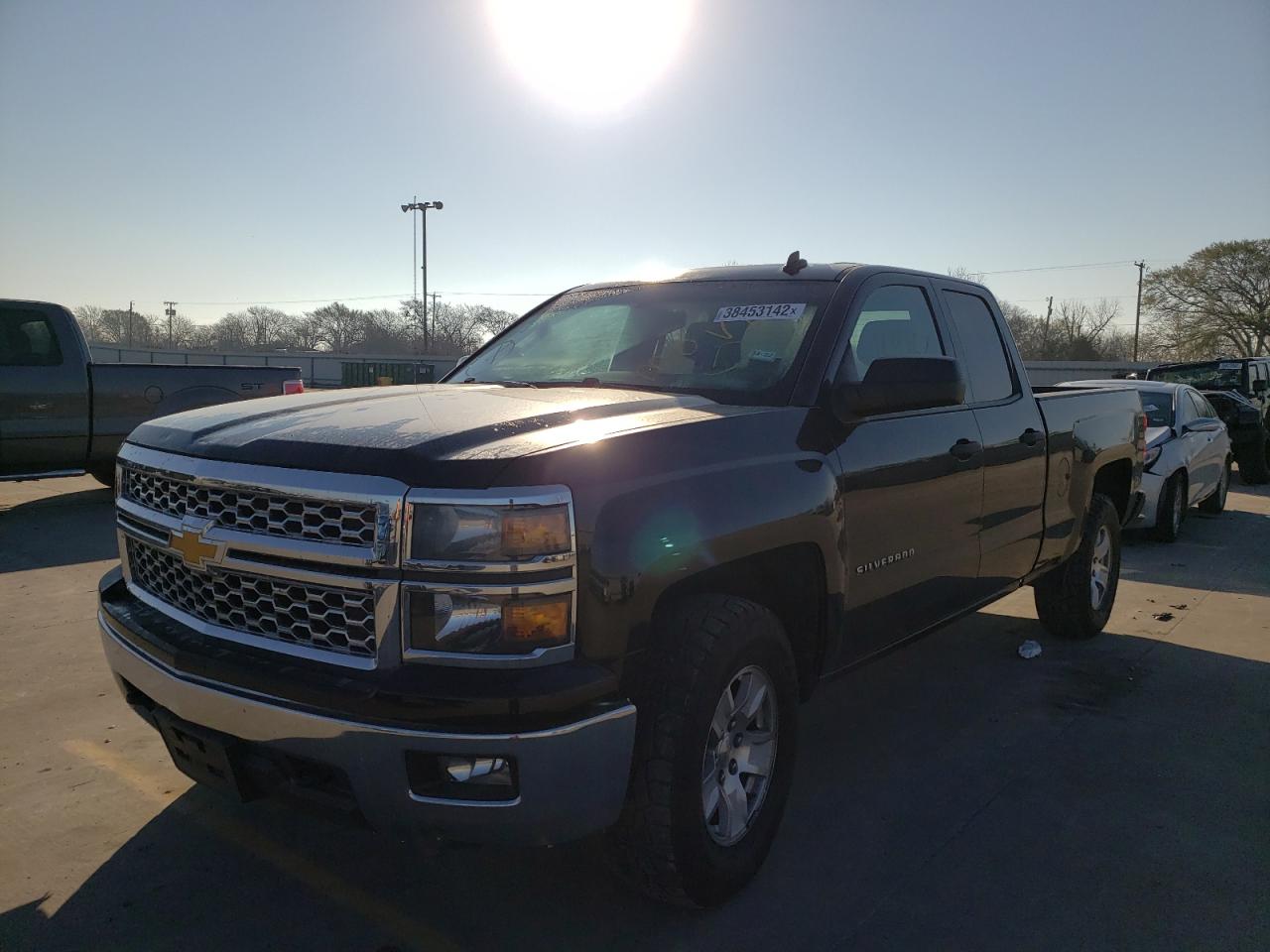 Photo 2 from auction – 2014 CHEVROLET SILVERADO with VIN 1GCVKREC0EZ287284