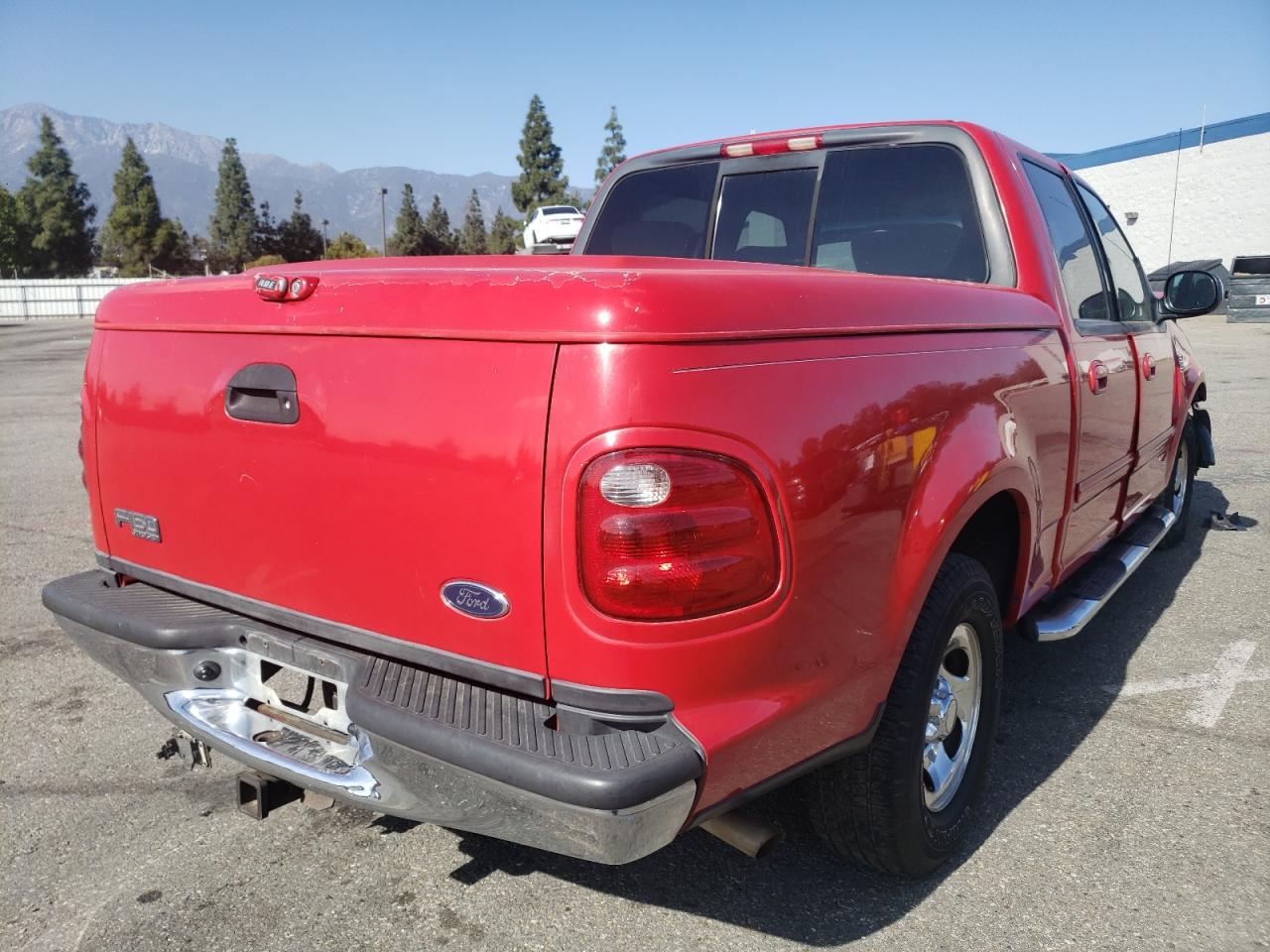 Photo 4 from auction – 2002 FORD F150 SUPER with VIN 1FTRW07L42KD07555