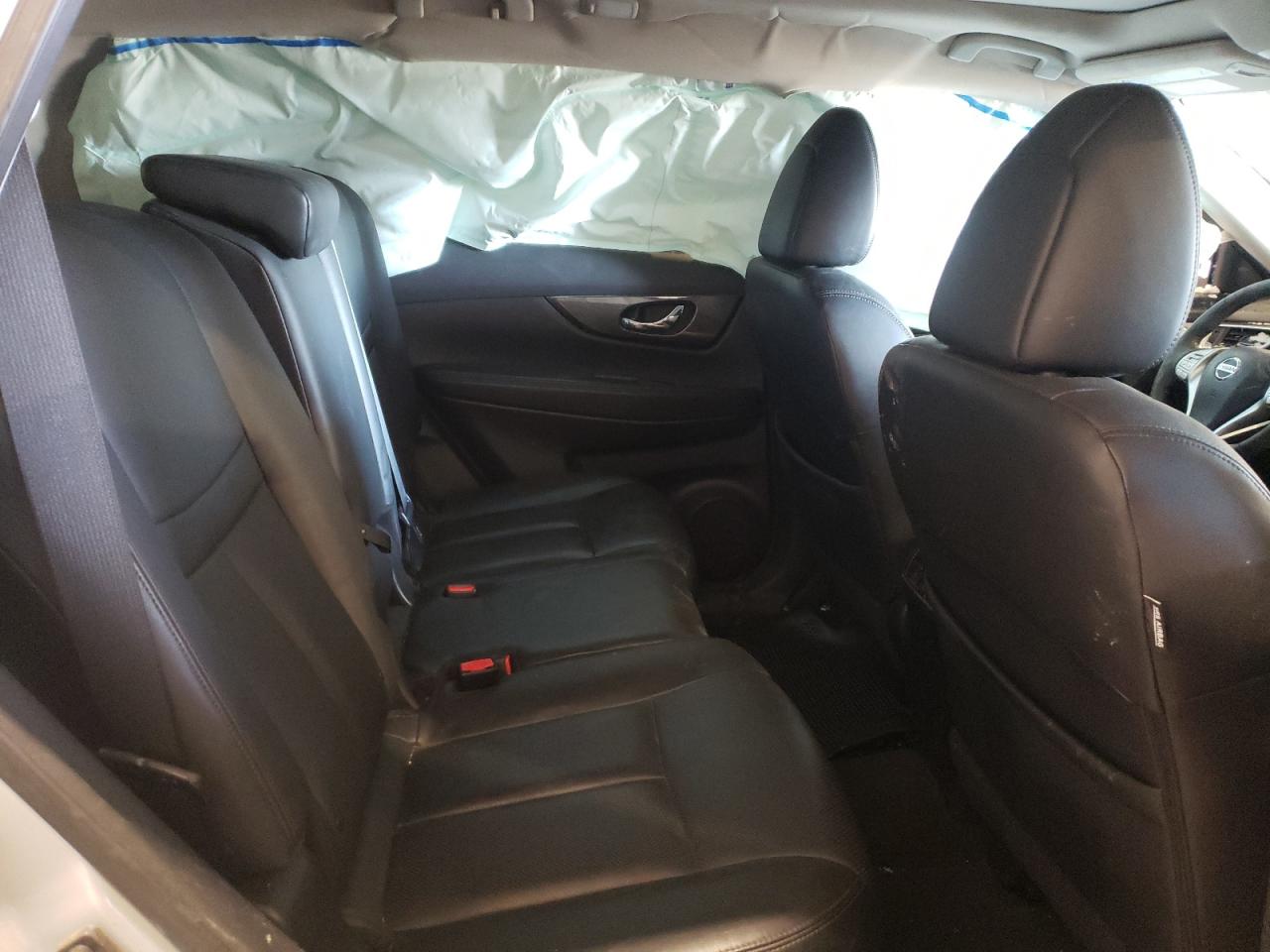 Photo 6 from auction – 2015 NISSAN ROGUE S with VIN 5N1AT2MV7FC760653