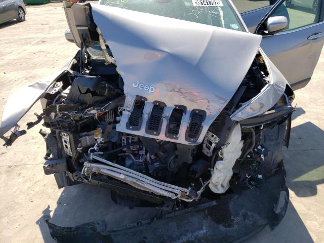 Photo 7 from auction – 2018 JEEP CHEROKEE L with VIN 1C4PJLCB9JD558577