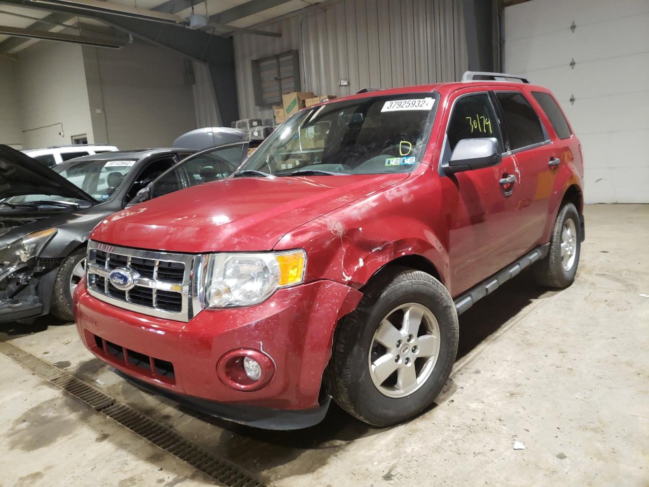 Photo 2 from auction – 2011 FORD ESCAPE XLT with VIN 1FMCU9DG5BKB51805