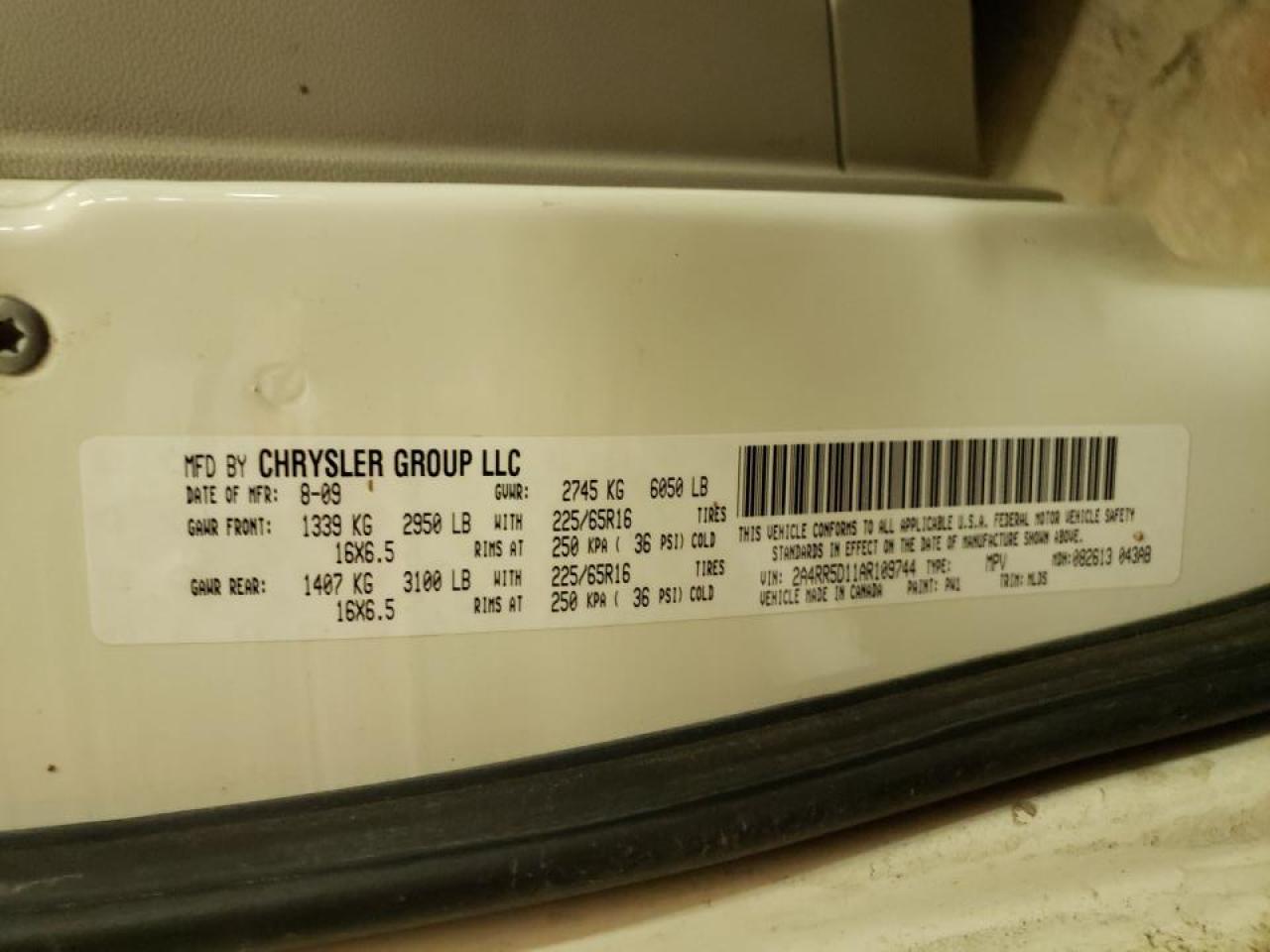 Photo 10 from auction – 2010 CHRYSLER TOWN & COU with VIN 2A4RR5D11AR109744