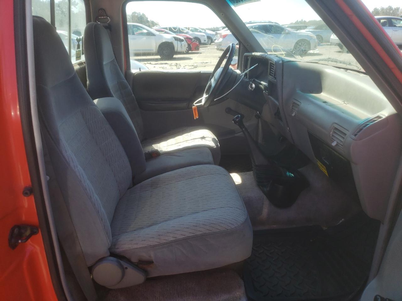 Photo 5 from auction – 1993 FORD RANGER with VIN 1FTCR10AXPPB59823