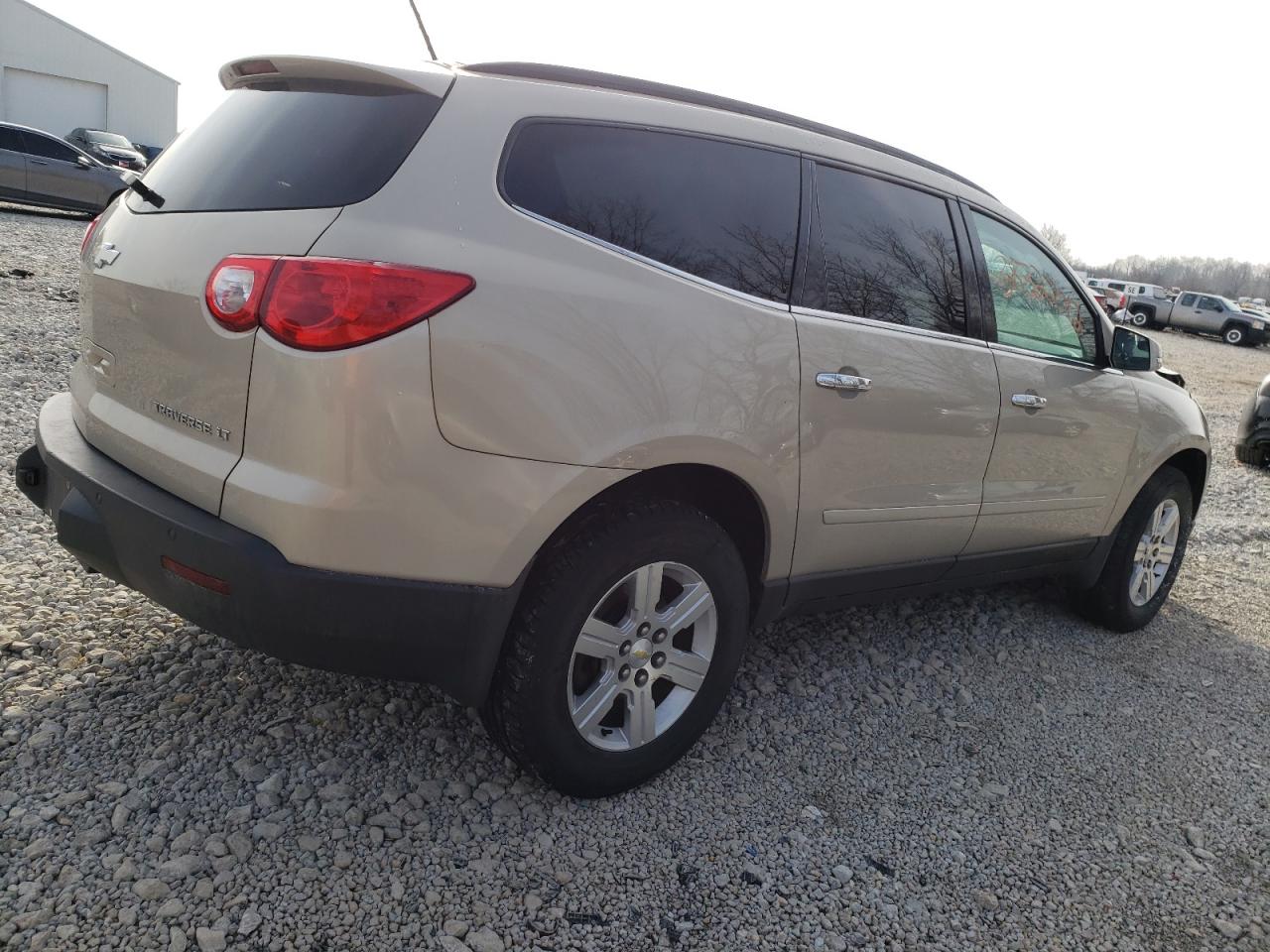 Photo 4 from auction – 2011 CHEVROLET TRAVERSE L with VIN 1GNKRGED9BJ108091