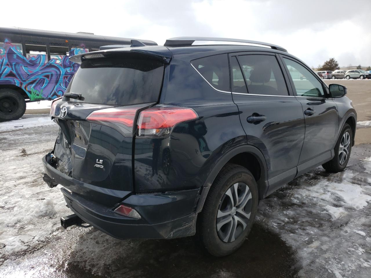 Photo 4 from auction – 2017 TOYOTA RAV4 LE with VIN 2T3BFREV0HW659249