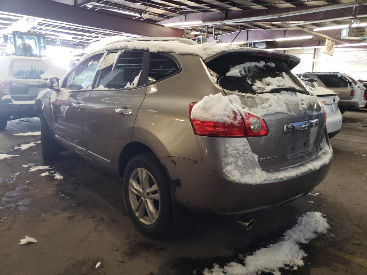 Photo 3 from auction – 2013 NISSAN ROGUE S with VIN JN8AS5MV3DW608541