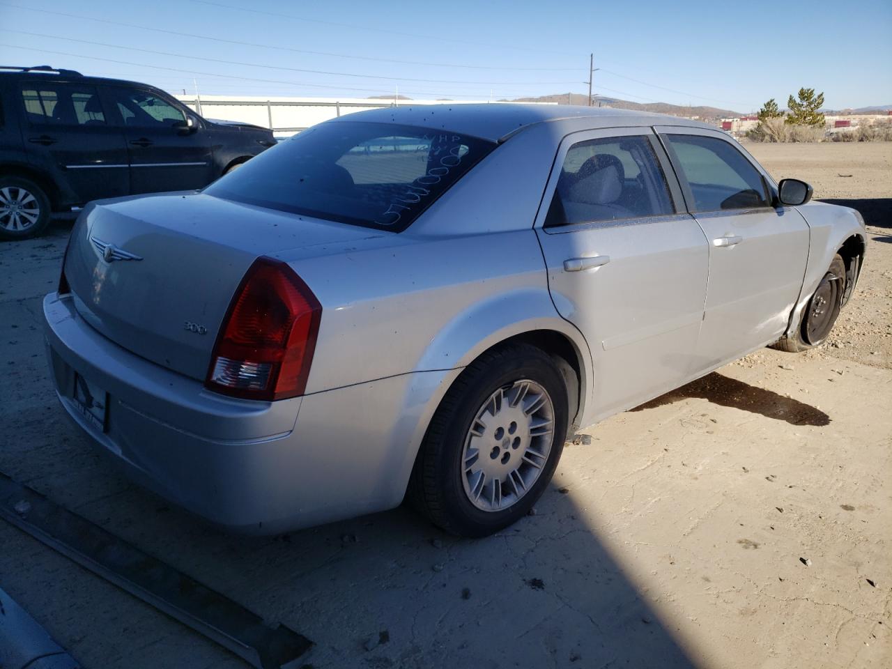 Photo 4 from auction – 2005 CHRYSLER 300 with VIN 2C3AA43R95H648835