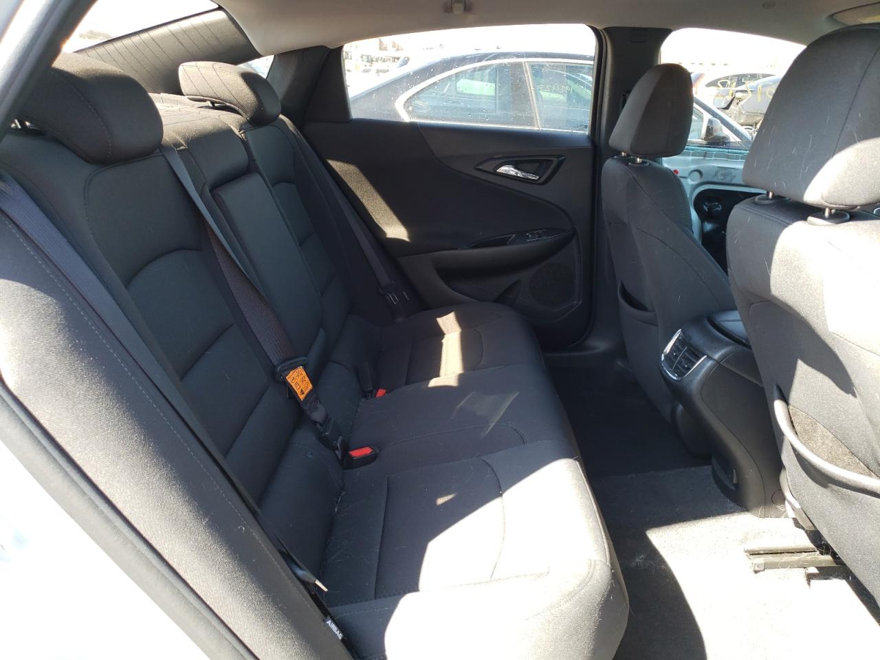 Photo 6 from auction – 2016 CHEVROLET MALIBU LT with VIN 1G1ZE5ST8GF301032