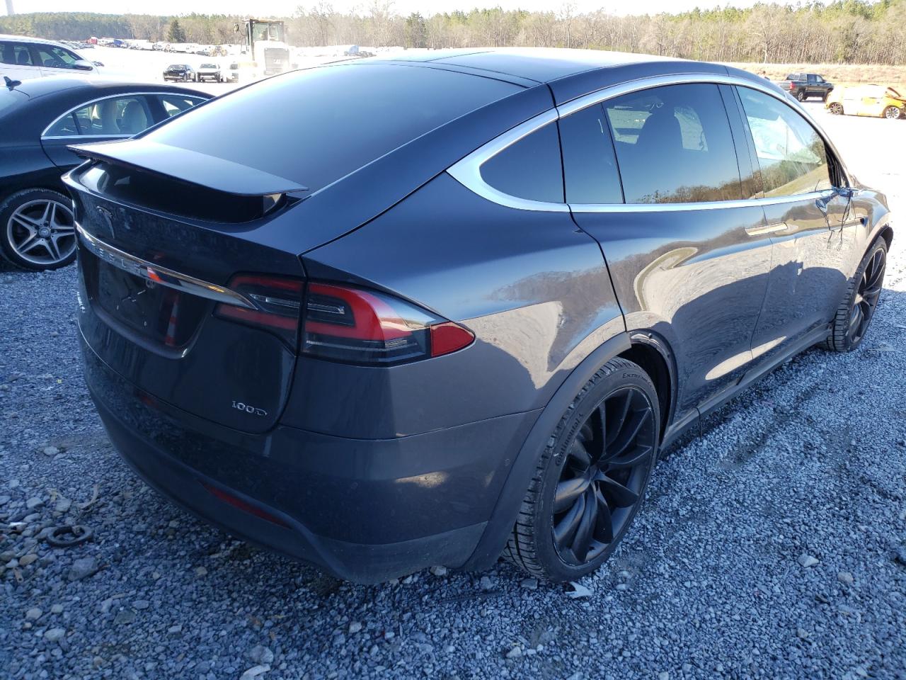 Photo 4 from auction – 2017 TESLA MODEL X with VIN 5YJXCBE25HF065788