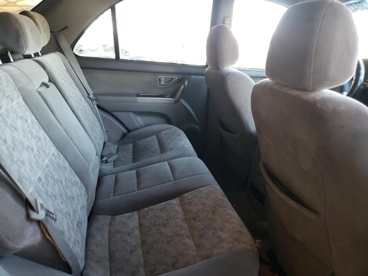 Photo 6 from auction – 2006 KIA SORENTO EX with VIN KNDJD733565625433
