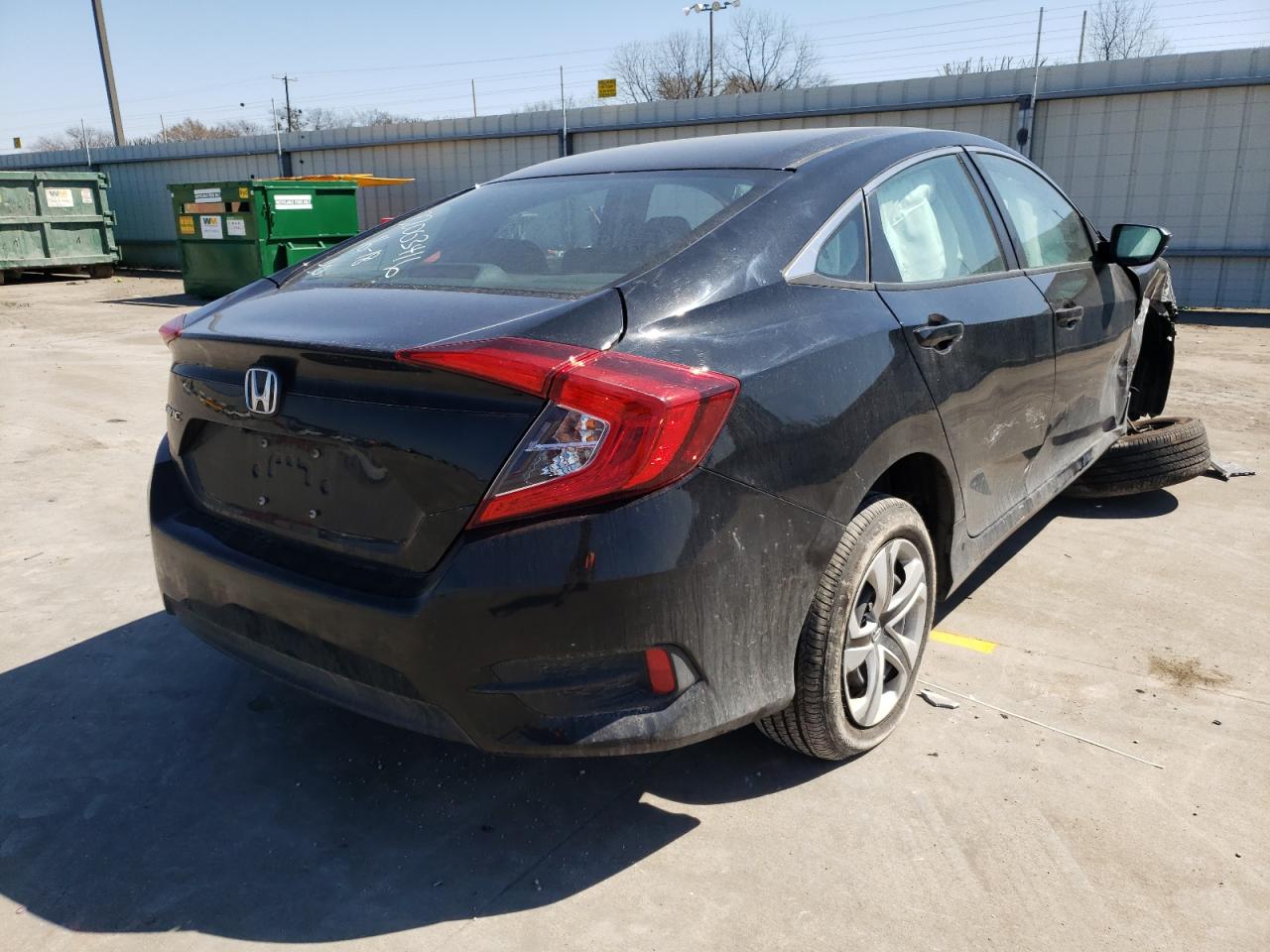 Photo 4 from auction – 2018 HONDA CIVIC LX with VIN 19XFC2F53JE034250