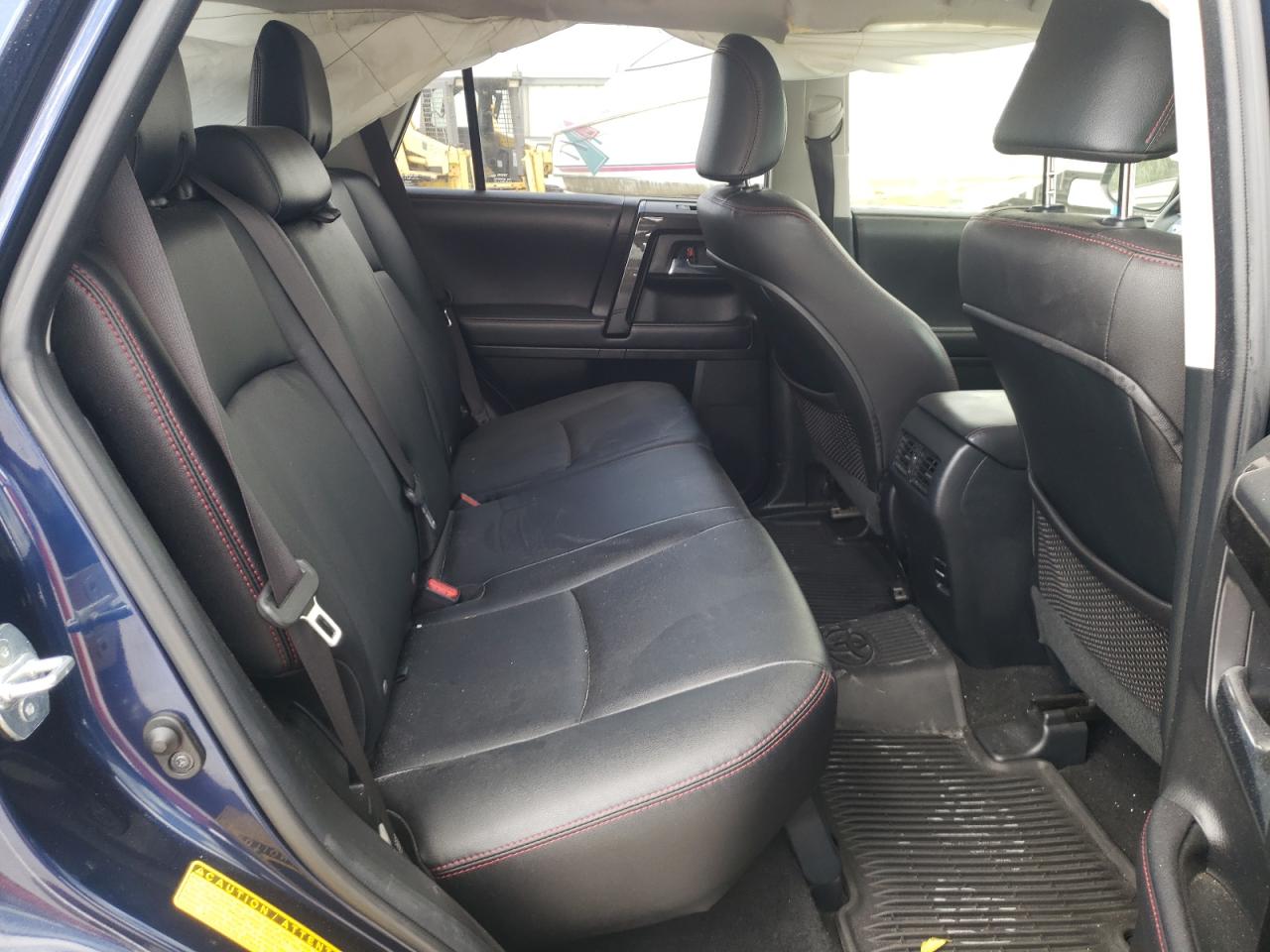Photo 6 from auction – 2018 TOYOTA 4RUNNER SR with VIN JTEBU5JR7J5528707