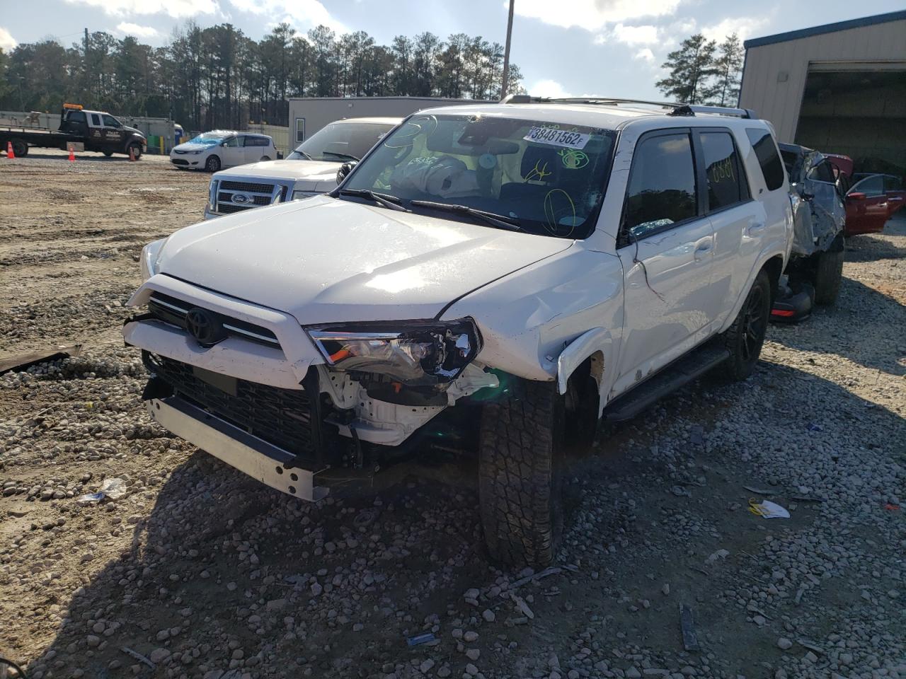 Photo 2 from auction – 2022 TOYOTA 4RUNNER SR with VIN JTEEU5JR5N5255365