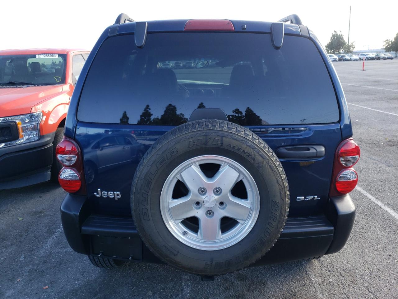 Photo 9 from auction – 2005 JEEP LIBERTY SP with VIN 1J4GK48K35W511187