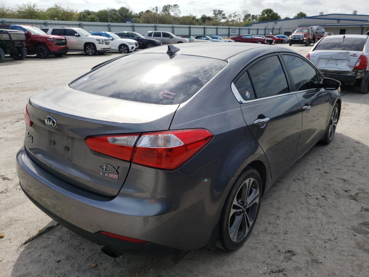Photo 4 from auction – 2016 KIA FORTE EX with VIN KNAFX4A86G5553120